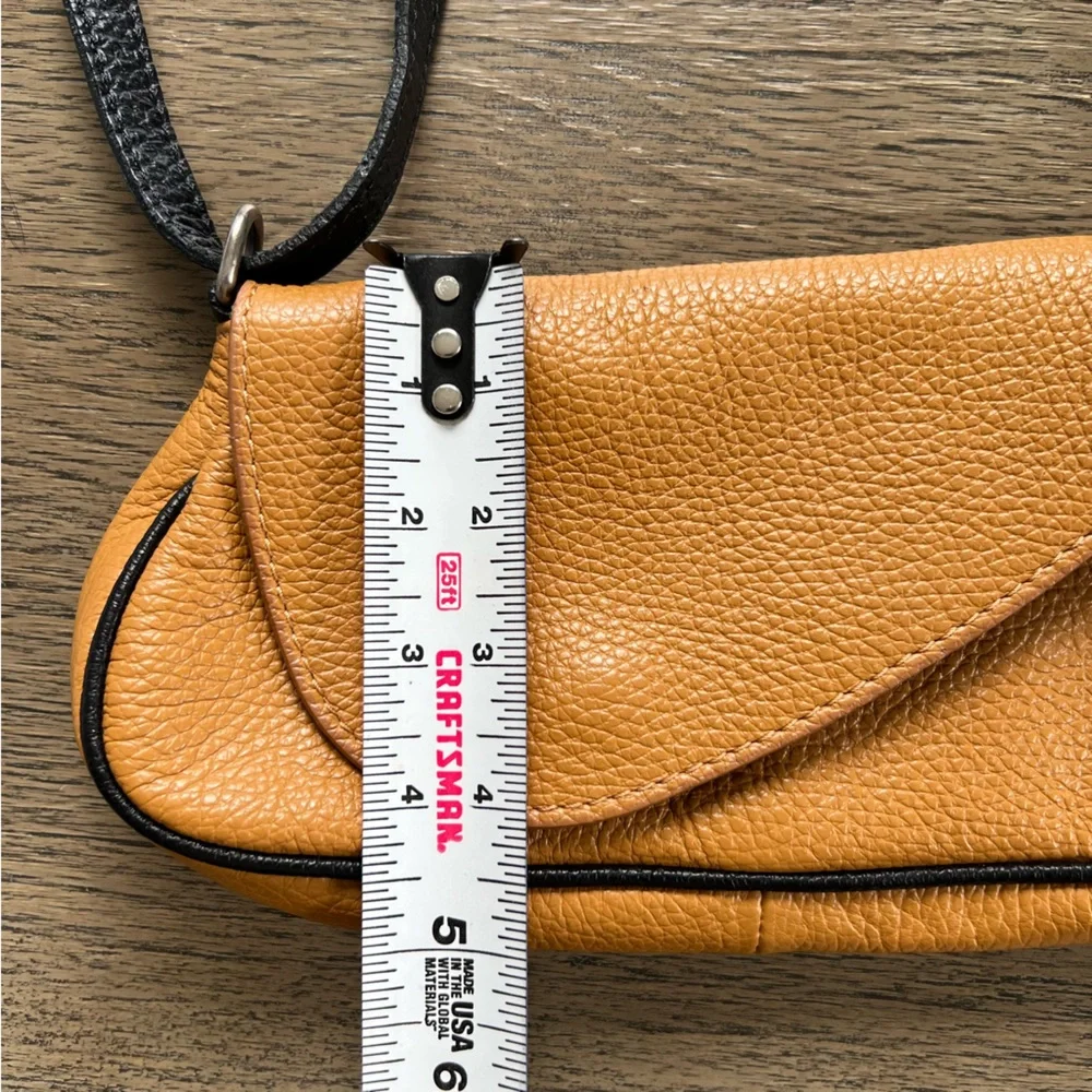 Borse In Pelle Pebbled Leather Orange Cognac Asymmetric Saddle Shoulder Bag - Picture 12 of 13